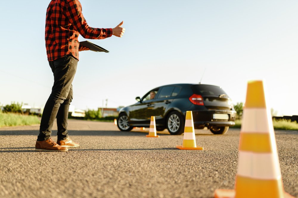Best car driving school in Brampton